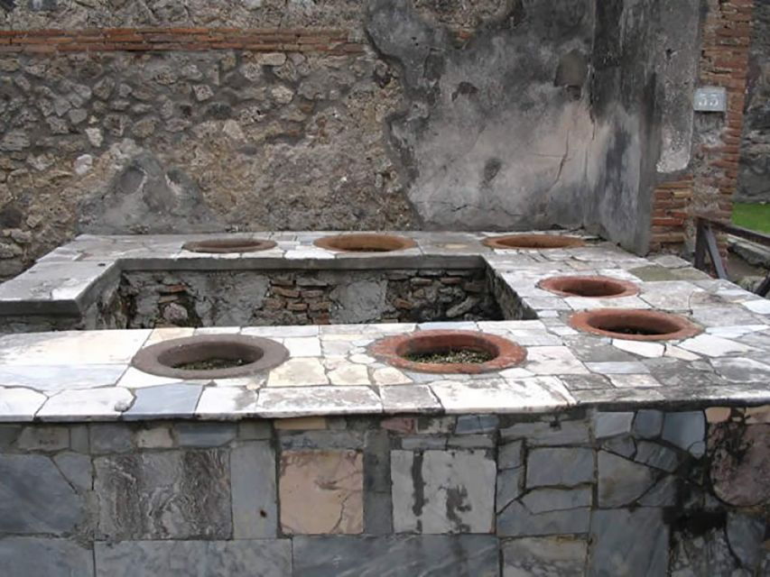 Pompeii: The Daily Life of Ancient Pompeii Private Tour