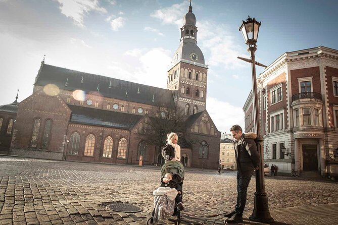 Private Photoshoot Tour in Riga - Tour Description