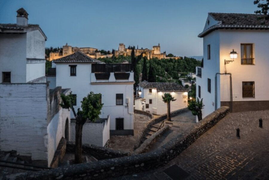 Private Tour: 4 Cultures, Granada in Depth