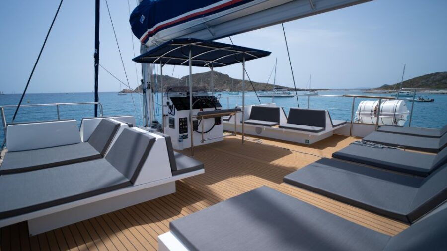 Saint-Raphael: Half Day Cruise Cape Dramont & Golden Island