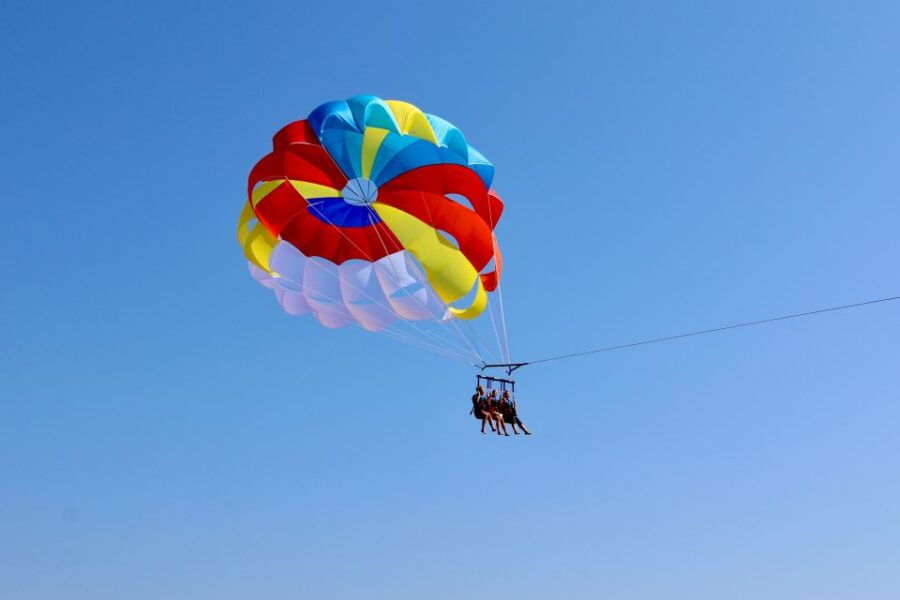 Sainte Maxime: Parasailing - Price and Booking Details