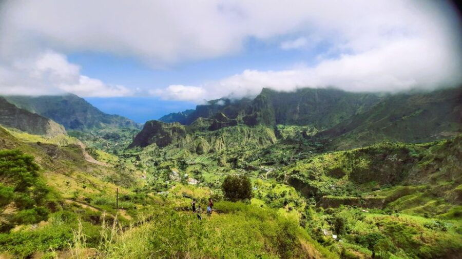 Santo Antão: Hiking Cova Volcano Crater to Ribeira Paúl