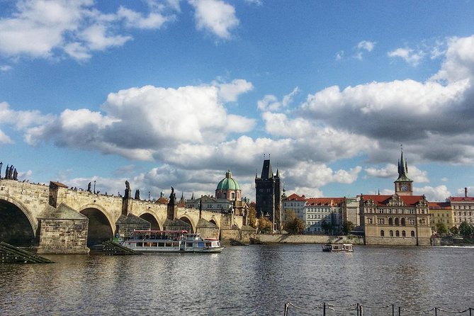 Shared Departure Transfer: Prague Hotel to Prague Airport - Reviews