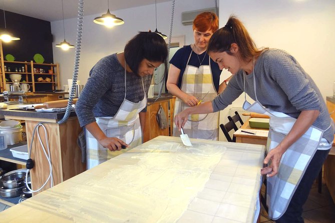 Strukli Cooking Class With Dolac Market Tour - Experience Details