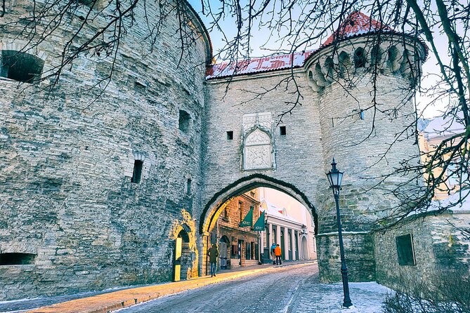 Tales of Old Tallinn 2-hour Walking Tour - Tour Overview