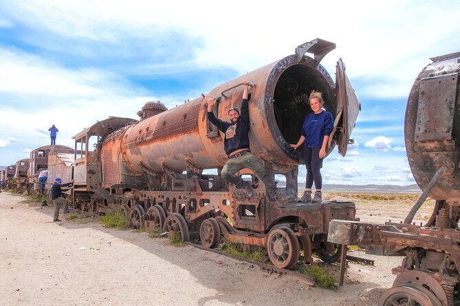Uyuni Salt Flats From La Paz City 3 Day Tour - Meeting and Pickup Details