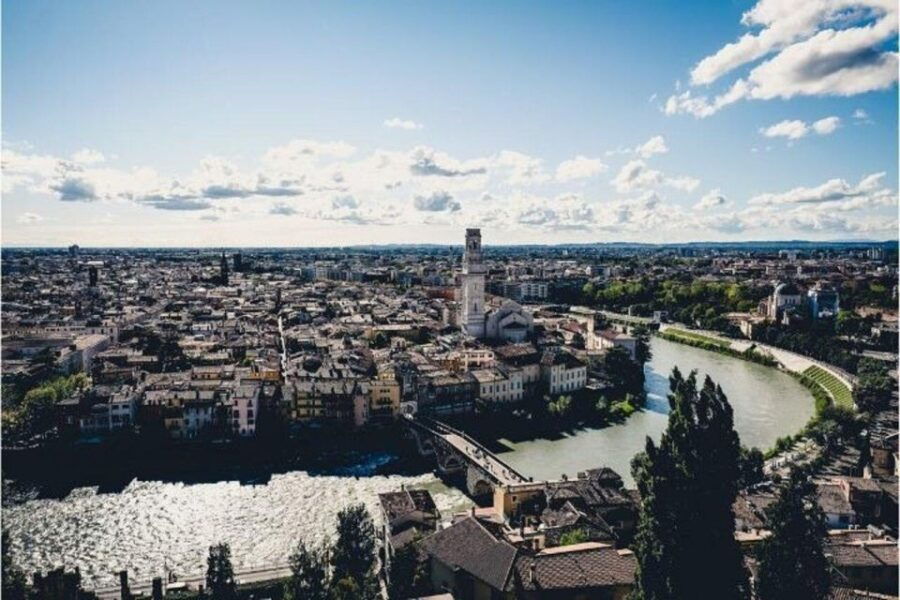 Verona: Highlights and Hidden Gems Walking Tour
