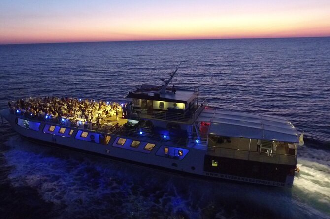 Wave Dancer Fireworks Night Cruise - Whats Included