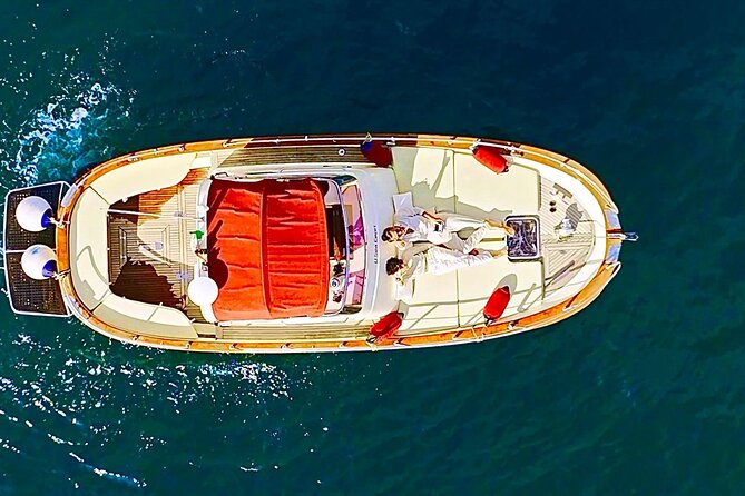 3-Hour Private Boat Tour of the Island of Capri