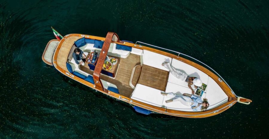 3 Hours Private Boat Tour on Como Lake Bellagio (Wood Boat)