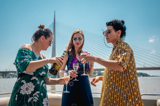 2 Hours / Sightseeing Boat Cruise Drinks Included - Cancellation Policy Information