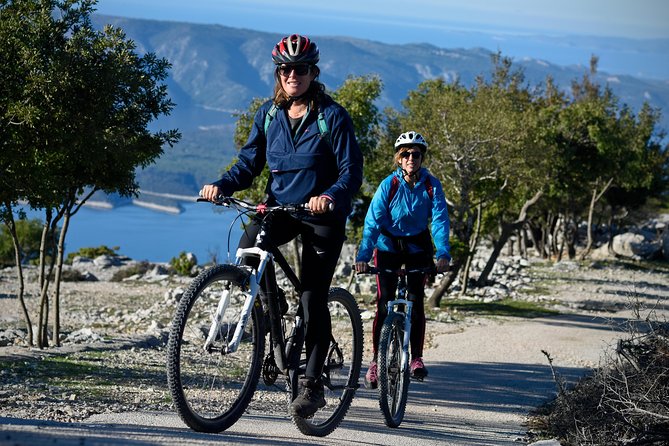 Biking Vidova Gora - Dol - Inclusions and Itinerary