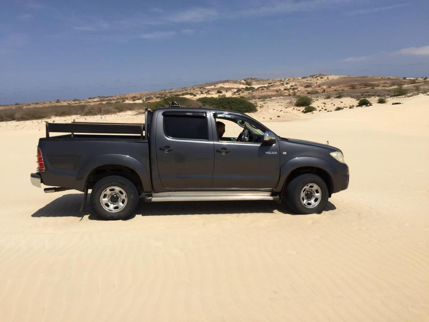 Boa Vista Island: Guided Santa Monica Beach & Caves Tour