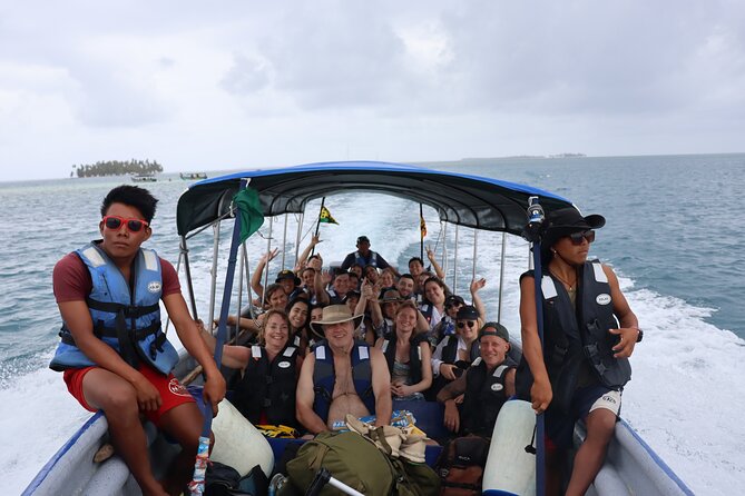 Day Tour in San Blas + 4 Islands + Umbrella + Kayak + Towels Etc. - Booking Tips