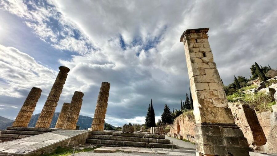 Delphi Navel Of Earth Hosios Loukas Full Day Private Tour - Monastery Hosios Loukas