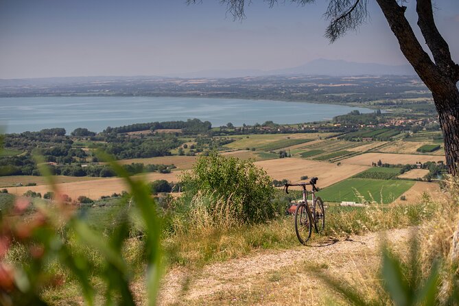 Easy Guided Ebike Tour With Photographer at Lake Trasimeno - Meeting and End Points