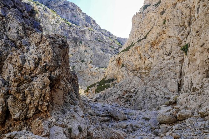Katholiko Bay: Hiking Through History and Hidden Gems - Experiencing Breathtaking Coastal Views