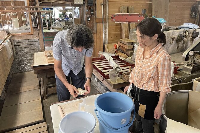 Make Traditional Tosa Washi Paper Using a Recycling Technique - Tosa Washi Paper: Origin and Significance