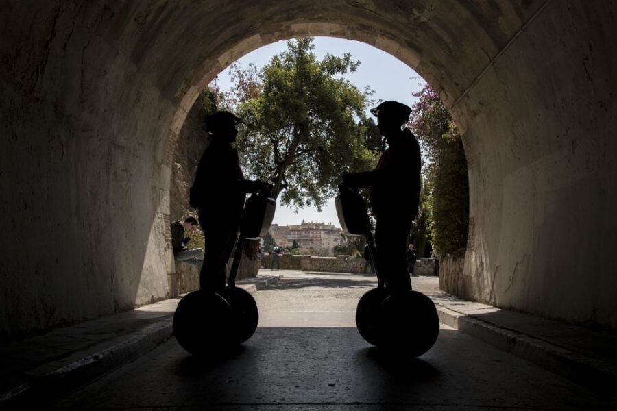 Malaga: Segway City Highlights Tour