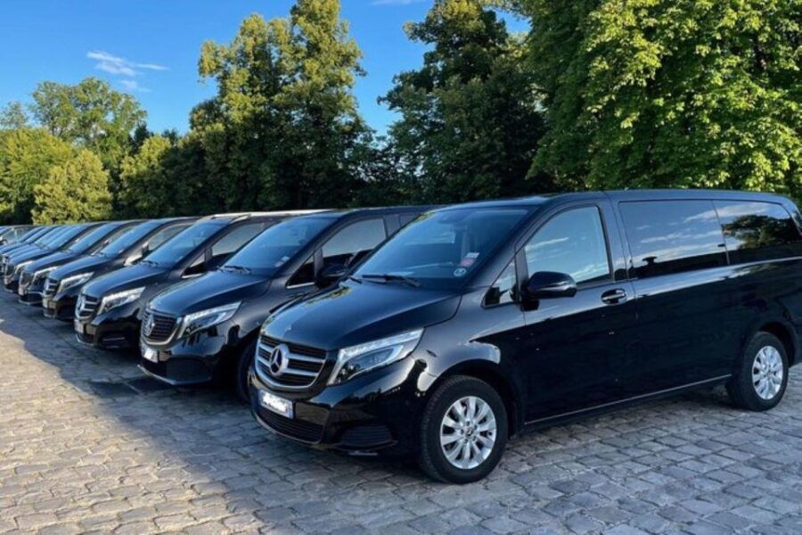 Paris: Domaine De Chantilly Private Tour in a Mercedes Van - Good To Know