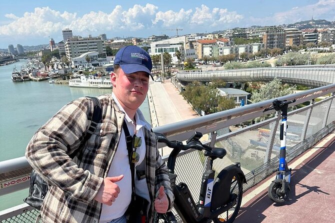 Pescara Tour by E-Scooter or Bike Among Art, Flavors and Shopping - Local Shopping Spots