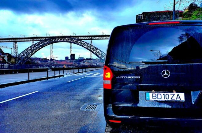 Porto: Top-Rated Airport Transfer! 🌟 - Journey Experience