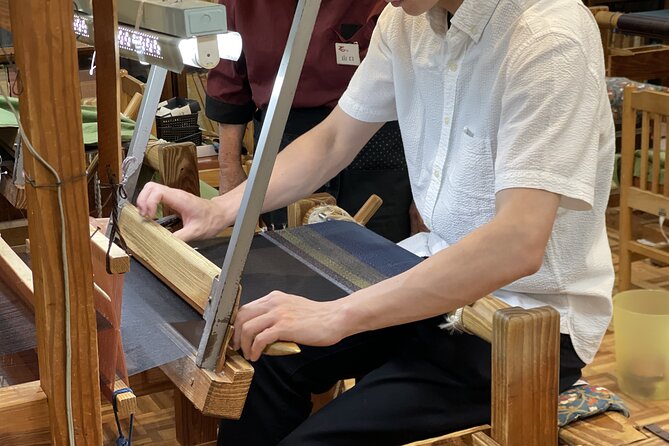 Private Experience of Weaving Oshima Tsumugi Textiles - Experience Details