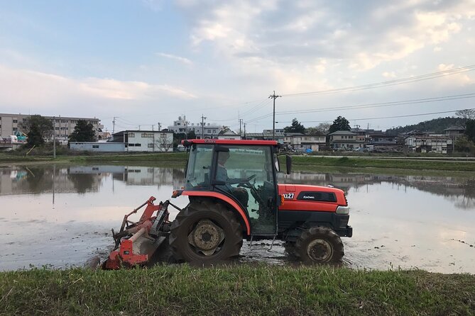 Private Rice Agriculture Experience in Mie With Modern Technology - Background