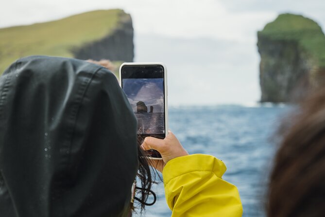 Private Sightseeing Tour With Local Skipper to Vágar Area - Reviews and Ratings