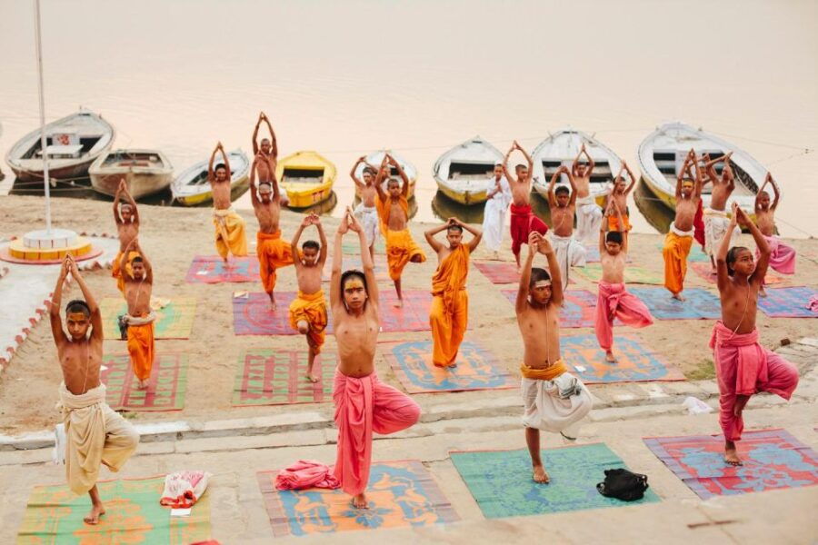 Varanasi. Sunrise & Morning Down Town. Walking Tour