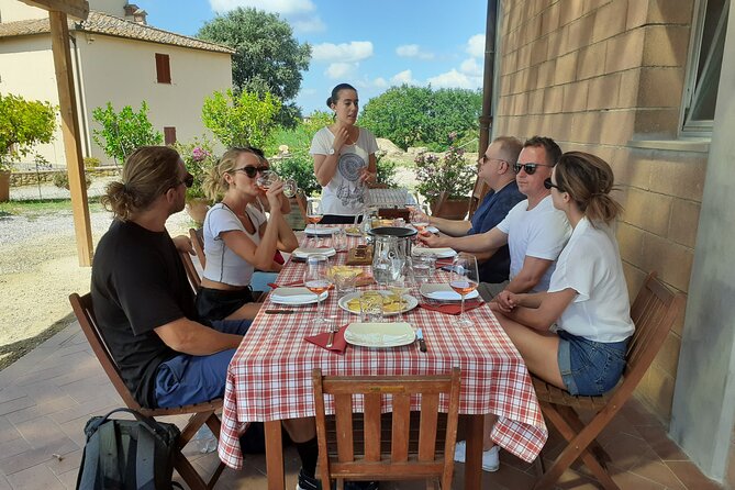 4 WINES & 2 OLIVE-OILS TASTING in CHIANTI WINERY & Guided Tour - Good To Know