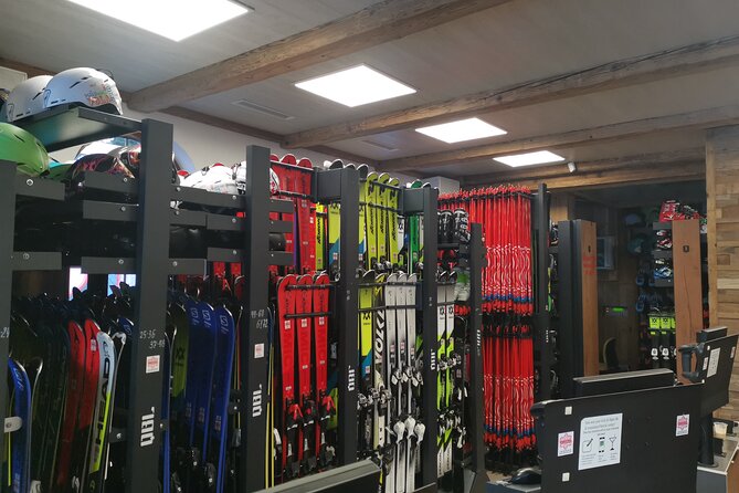 1 Day Ski or Snowboard Equipment Rental in Borovets - The Sum Up