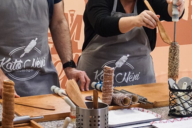 Chimney Cake Workshop Budapest Downtown – Kürtőskalács Class