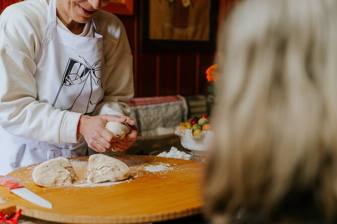 Greek Traditional Cooking Lesson With Paulina - Reviews and Overall Rating