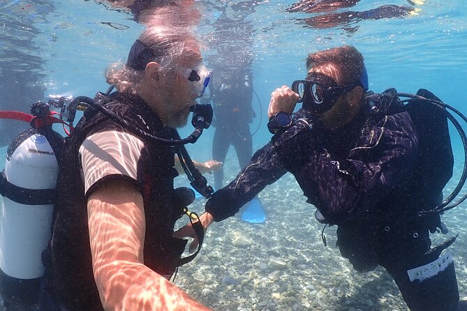 Introductory Diving in Small Groups - Safety Measures and Guidelines