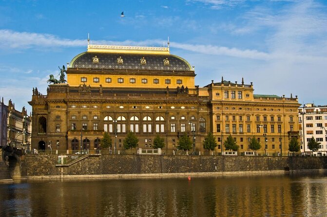 New Town: 20th Century With WWII and Communism (Tip Based Tour) - Good To Know
