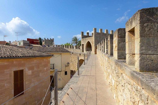 Scenic Guided Tour to Formentor and Alcúdia Local Market - Local Market Exploration