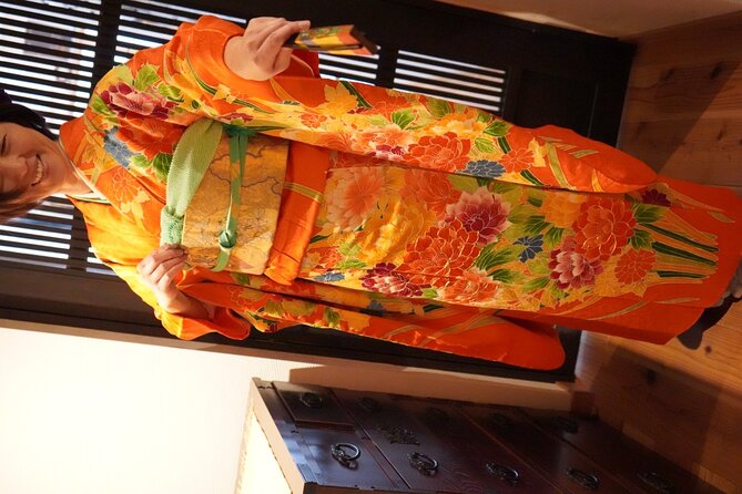 Traditional Elegance: Private Kimono Experience in Luxurious Silk - Reviews and Directions