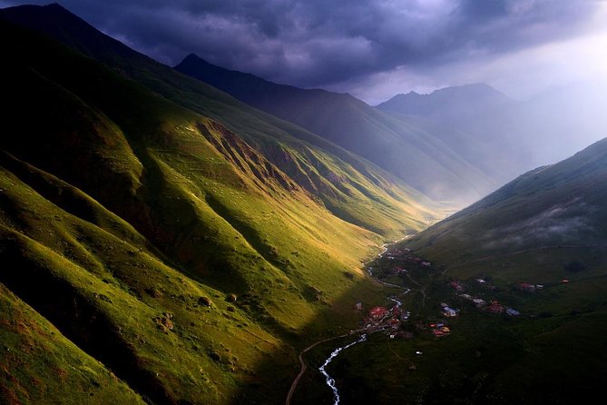 3-Day Hiking Group Tour in Kazbegi - Customer Reviews