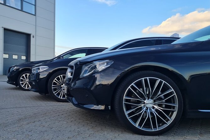 Berlin Private Airport Transfer Service | English Speaking Driver - Customer Reviews
