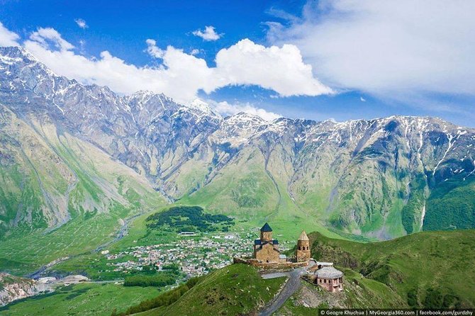 Bestseller Day Trip to Kazbeg/Gergeti Delicious Lunch at Rooms - Booking Information