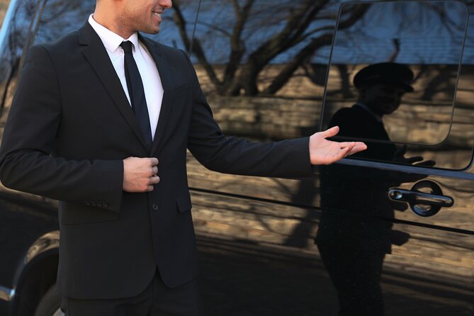 Budapest Private Airport Transfer in a Luxury Minivan - The Sum Up
