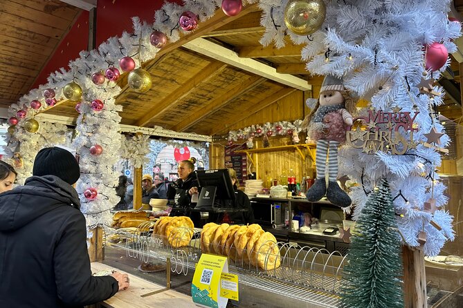 Budapest Wonderland - a Christmas Market Tour With Chimney Cake & Mulled Wine - Meeting and Pickup Details