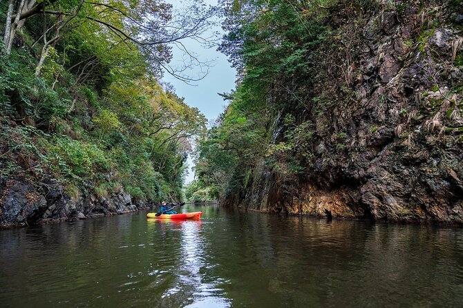 Guided Kayak Tour Unveiling the History of the Lake Suigetsuko - Meeting Point and Pickup Details