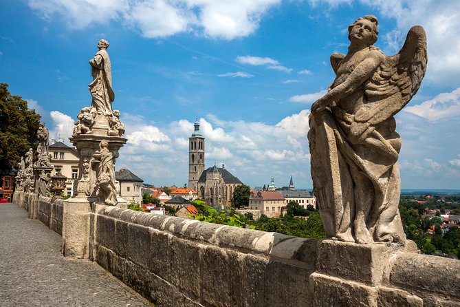 Prague to UNESCO Kutna Hora and Ossuary Guided Tour With Transfer - Customer Reviews