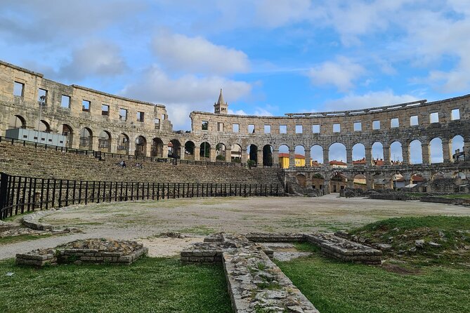 Private Transfer From Split Croatia Airport to Hotel - The Sum Up