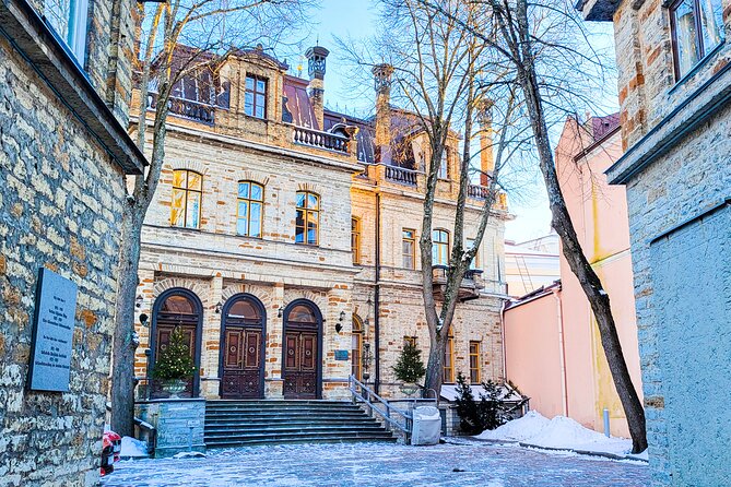 Tales of Old Tallinn 2-hour Walking Tour - Meeting and Pickup Details
