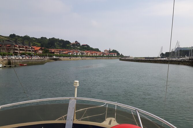 YACHT Tour Through the FLYSCH Cliffs and Game of Thrones - Experience Highlights and Inclusions