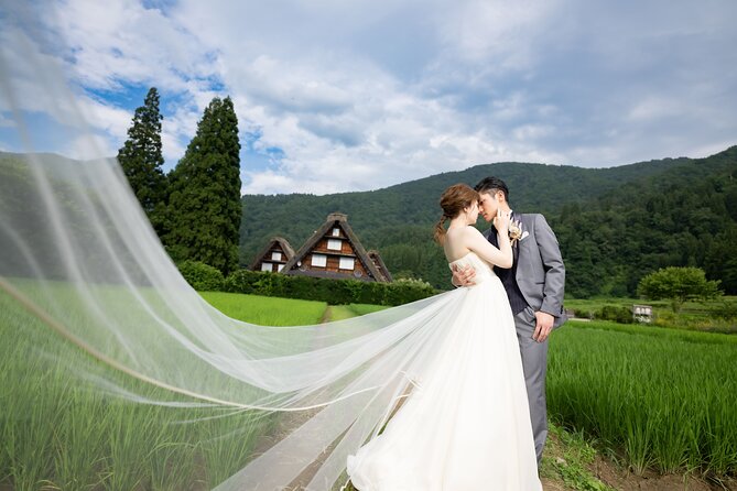 6 Hour Private Wedding Photos at Shirakawa-go in Japan
