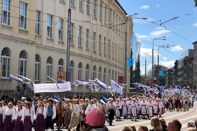 2-Hour Guided Walking Tour of Tallinn - Whats Included